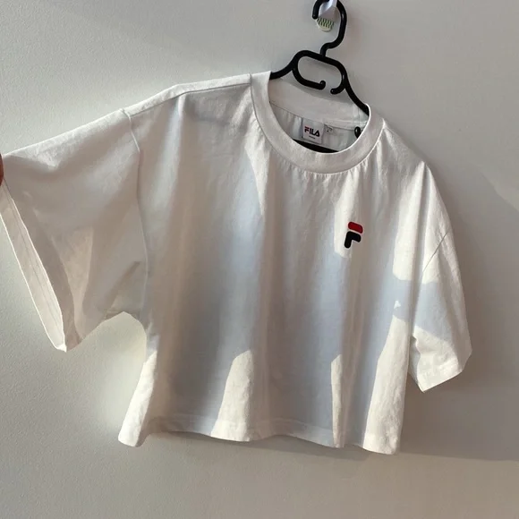 🌼 FILA - Short Sleeve Crop T-Shirt 🌼 - Picture 3 of 9